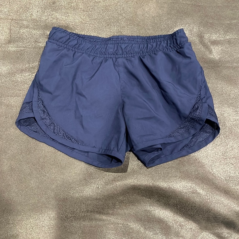 Old navy active kids shorts size S (6/7) Navy blue